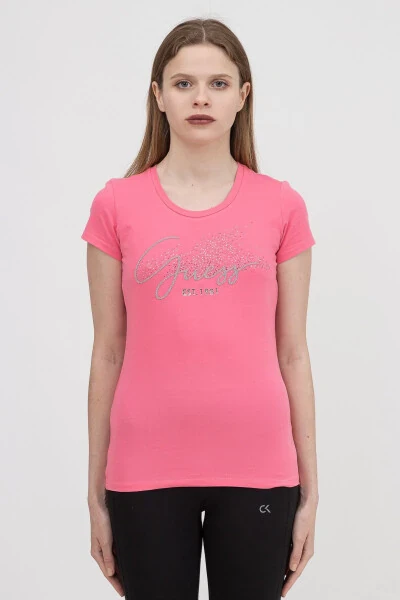 Ss Cn Chloe Tee Ayollar uchun Krujka Yoqali Futbolka - GUESS