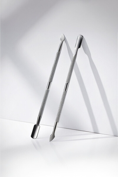 Stainless Steel Cuticle Pusher and Nail Polish Remover - Ideal Product for Professional Care - 3