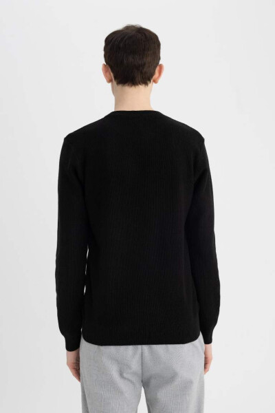 Standard Fit Crew Neck Pointelle Patterned Knitted Sweater Black - 8