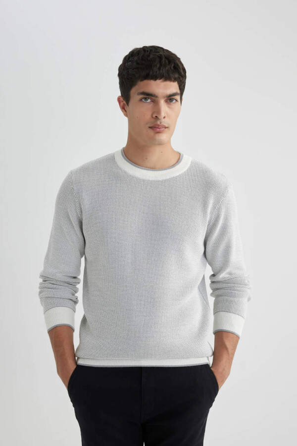 Standard Fit Crew Neck Sweater Ecru - 3