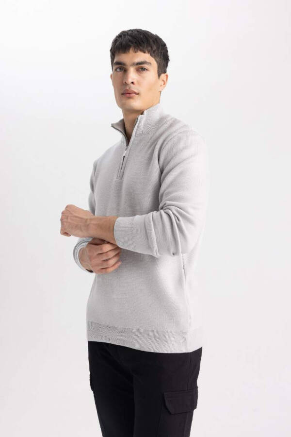 Standard Fit Crew Neck Zippered Sweatshirt Light Grey - 13