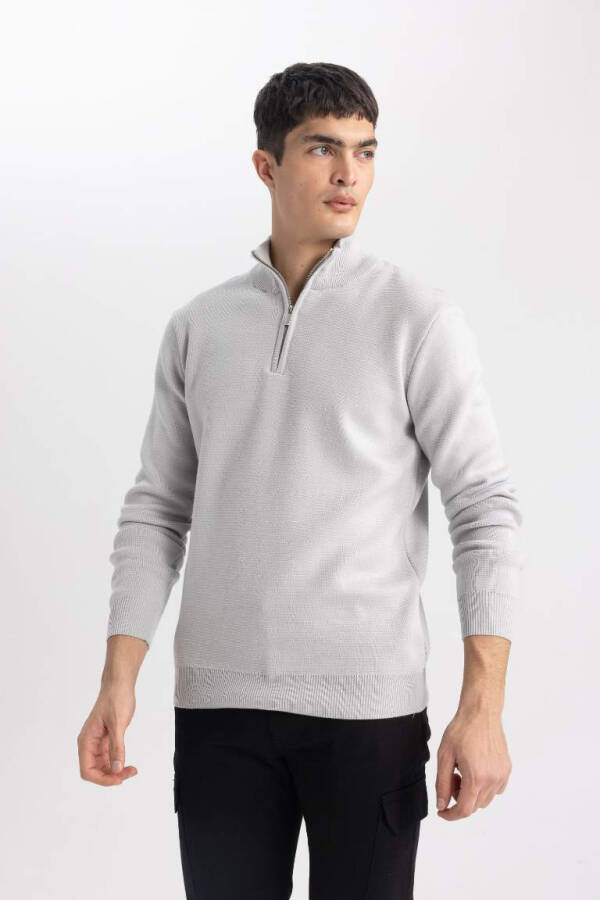 Standard Fit Crew Neck Zippered Sweatshirt Light Grey - 14