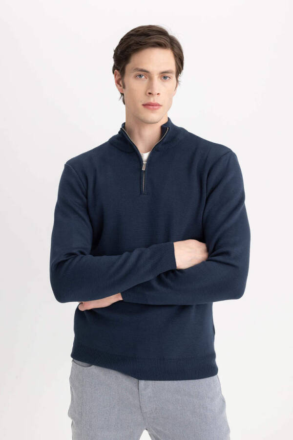 Standard Fit Crew Neck Zippered Sweatshirt Navy - 1