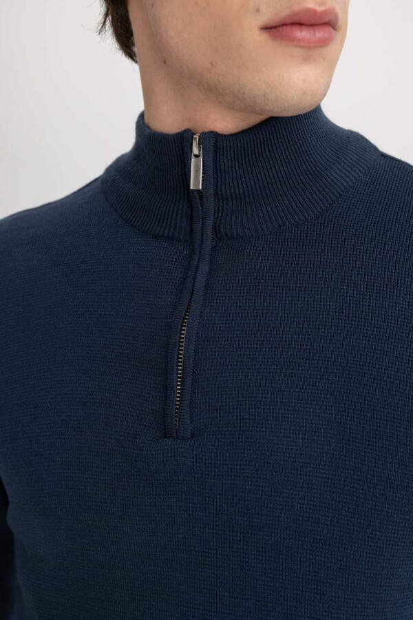 Standard Fit Crew Neck Zippered Sweatshirt Navy - 4