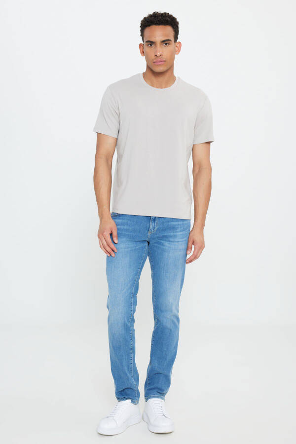Standard Fit Regular Cut Crew Neck Cotton T-Shirt - 2