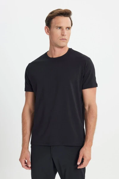 Standard Fit Regular Cut Crew Neck Cotton T-Shirt - 3