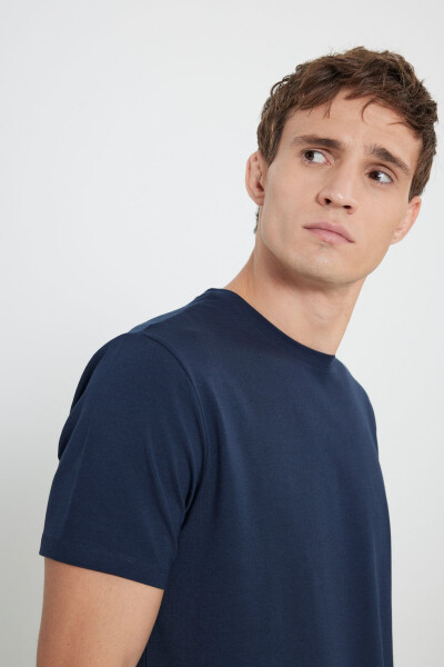 Standard Fit Regular Cut Crew Neck Cotton T-Shirt - 4