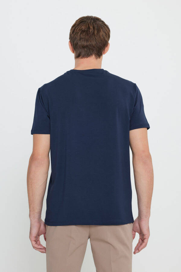 Standard Fit Regular Cut Crew Neck Cotton T-Shirt - 5