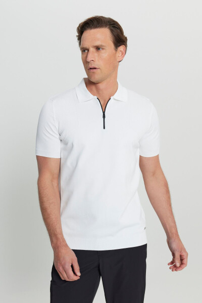 Standard Fit Regular Cut Polo Collar Jacquard Knit T-Shirt - 3