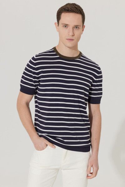 Standard Fit Regular Fit Crew Neck 100% Cotton Striped Knitted T-Shirt - 3