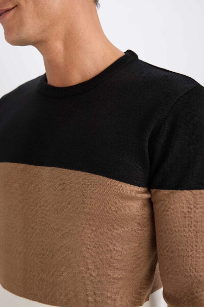 Standard Fit Striped Crewneck Sweater (Camel) - 1