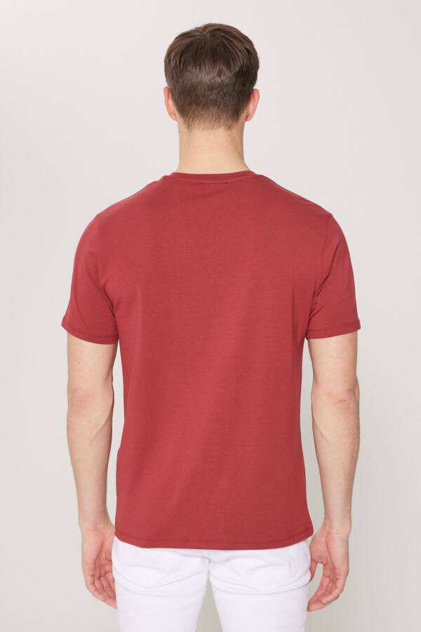 Standart Fit Normal Kesim Bisiklet Yaka Pamuklu Tişört - Bordo - 5