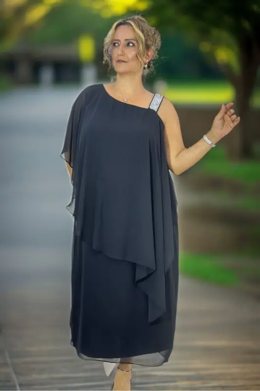 STONE-EMBELLISHED PLUS SIZE EVENING DRESS WITH WIDE STRAP DRAPED NECK CAPE - 2