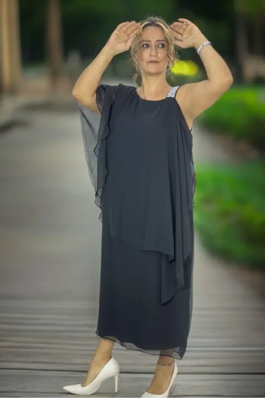 STONE-EMBELLISHED PLUS SIZE EVENING DRESS WITH WIDE STRAP DRAPED NECK CAPE - 3