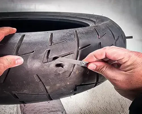 Stop & Go 5001 24 Piece Tubeless Mushroom Plug Tire Mobility Repair Kit & Air Compressor for Punctures & Flats on Car, Trucks, Trailers, & ATV (15 Plugs) - 3