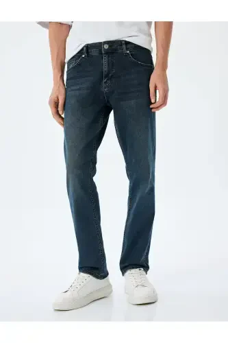 Straight Fit Cotton Jeans with Pocket Detail - 3