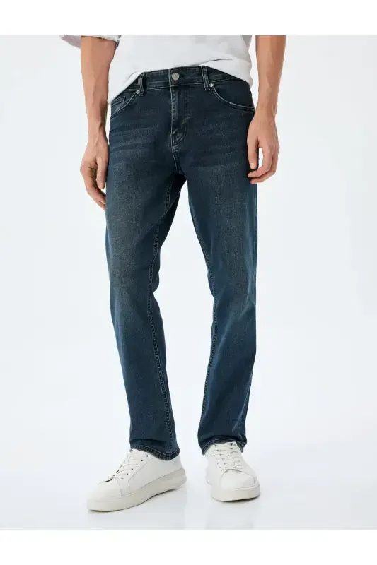 Straight Fit Cotton Jeans with Pocket Detail - 3