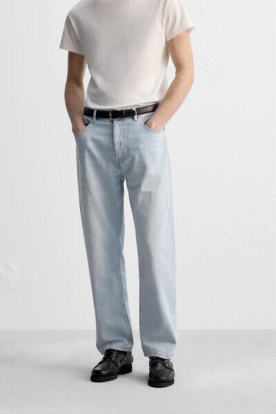 STRAIGHT FIT JEAN - 20