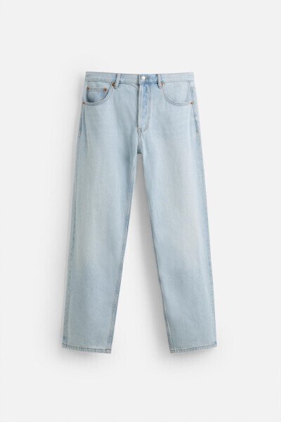 STRAIGHT FIT JEAN - 25