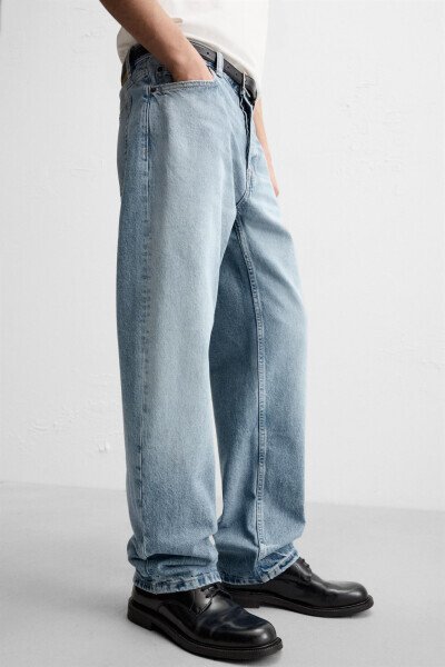 STRAIGHT FIT JEAN - 50