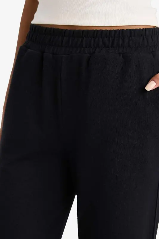 Straight Fit Pocketed Elastic Waist Sweatpants-Black - 5