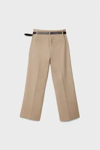 Straight fit trousers with belt loops and a loose fit. - 6