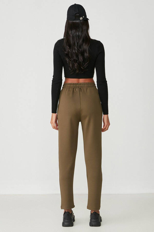 Straight Leg Sweatpants 801 Khaki - 8