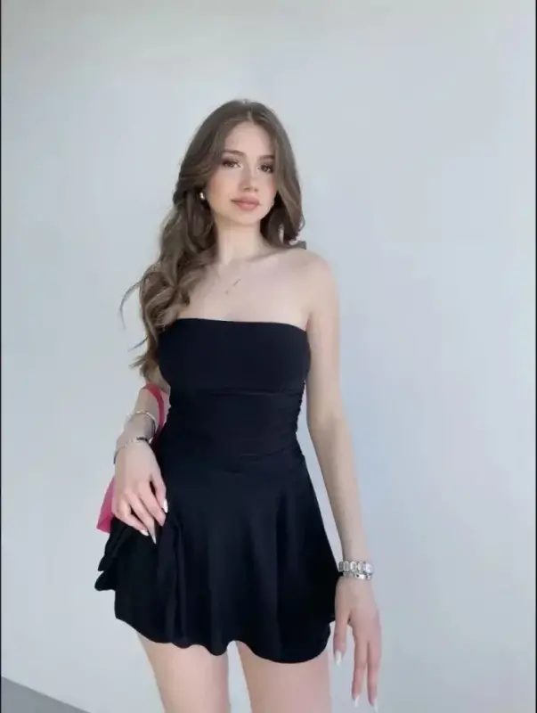 Straplez Mini Etek Görünümlü Şortlu Elbise Büzgülü Şık Yazlık - Siyah - 2