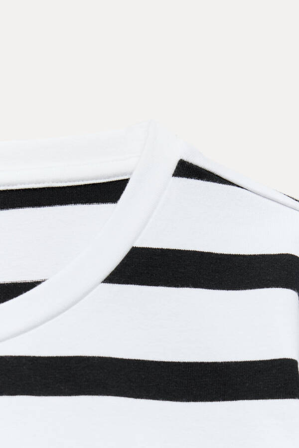 STRETCH CROP T-SHIRT Black / White - 32