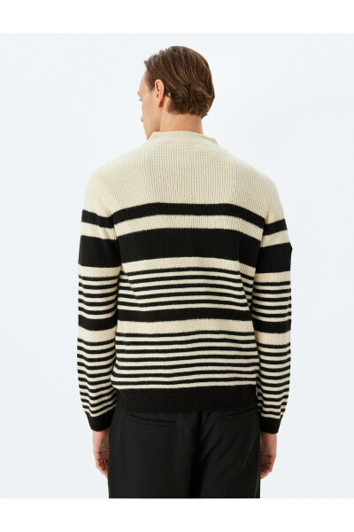 Striped Boxy Half-Zip Knitted Pullover - 4