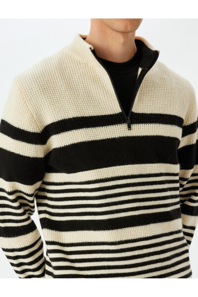 Striped Boxy Half-Zip Knitted Pullover - 5