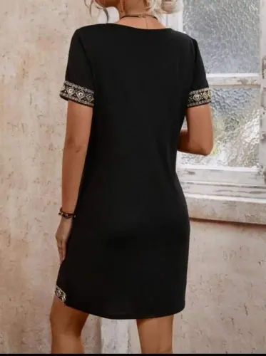 Striped Detail V-Neck Viscose Dress with Side Pockets - 4