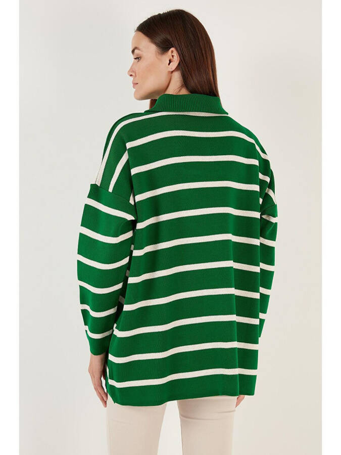 Striped Half-Zip Oversized Knit Sweater 4616080 - 10