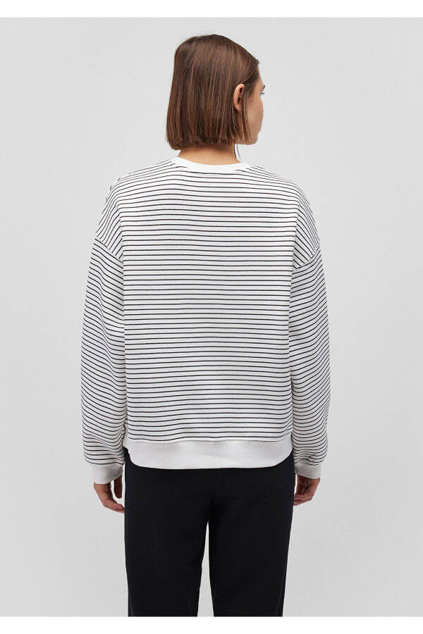 Striped White Sweatshirt with Logo Print 1s10100-85386 - 10