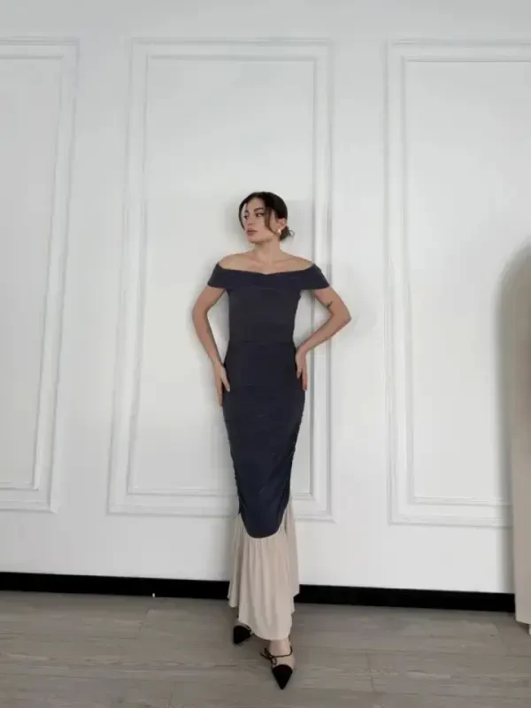 Striptiz Omuzlu Uzun Elbise- Füme - 2