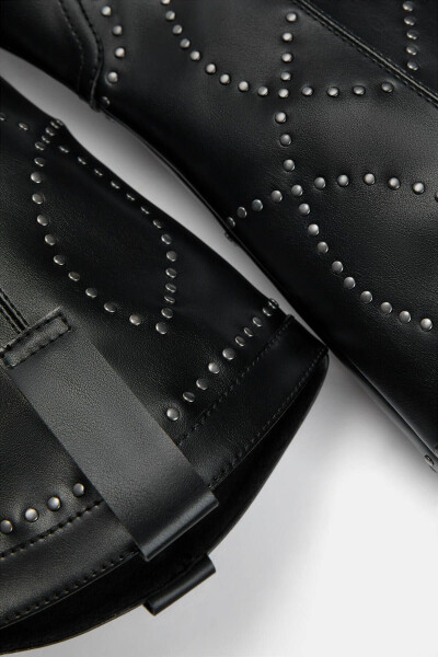 Studded cowboy boot - 6