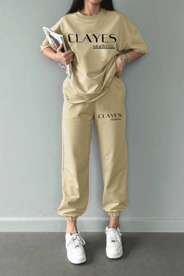 Studio Co Printed Beige T-shirt and Sweatpants Set - Oversize Crew Neck - 4