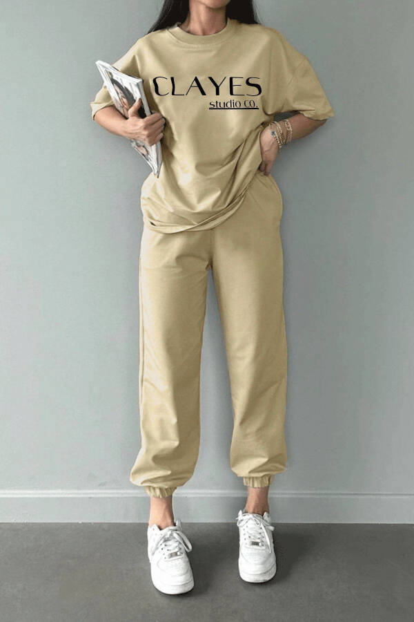 Studio Co Printed Beige T-shirt and Sweatpants Set - Oversize Crew Neck - 2