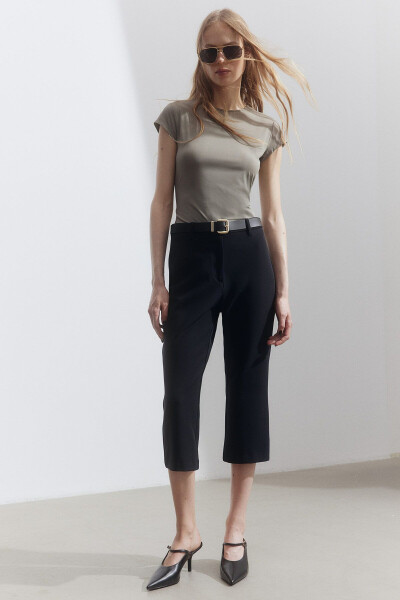 Stylish capri pants - 2