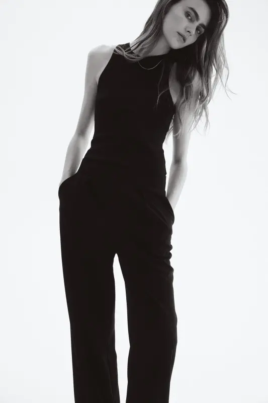 Stylish, high-waisted trousers. - H&M