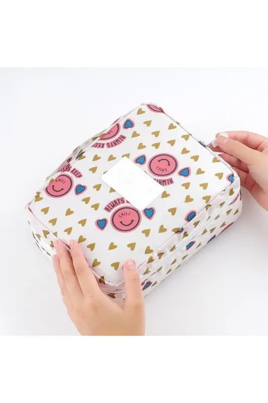 Su Geçirmez Özellikli Organizer Kozmetik Makyaj Çantası Gülen Pembe (17*23*8 CM EBATLARINDA)-Gülen Pembe - 3
