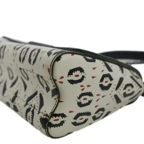 Сумка через плечо из кожи LOUIS VUITTON LV Twist Graphic MM чёрного цвета - 14