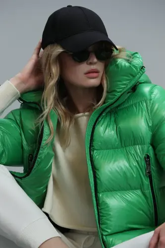 Sun Down Feather Women's Coat Green - Green 