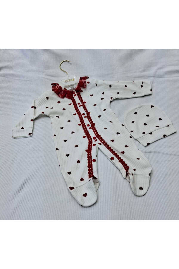 Sundan Amore Baby Yakası Güpürlü Pamuklu Bebek Tulumu Ve Bere - Beyaz Kırmızı - 1