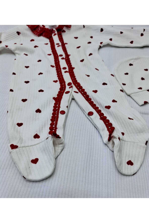 Sundan Amore Baby Yakası Güpürlü Pamuklu Bebek Tulumu Ve Bere - Beyaz Kırmızı - 2