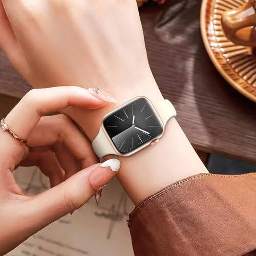 Sunnywoo Silikon Su O'tkazmaydigan Tasma Almashtirish Bilaguzuklari Apple Watch Tasmasi bilan Mos keladi 38mm 40mm 41mm 42mm 44mm 45mm 49mm Ayollar uchun, ingichka Sport Qayishi iWatch Apple Watch Seriyasi 9 8 7 6 5 4 3 SE Ultra - 4