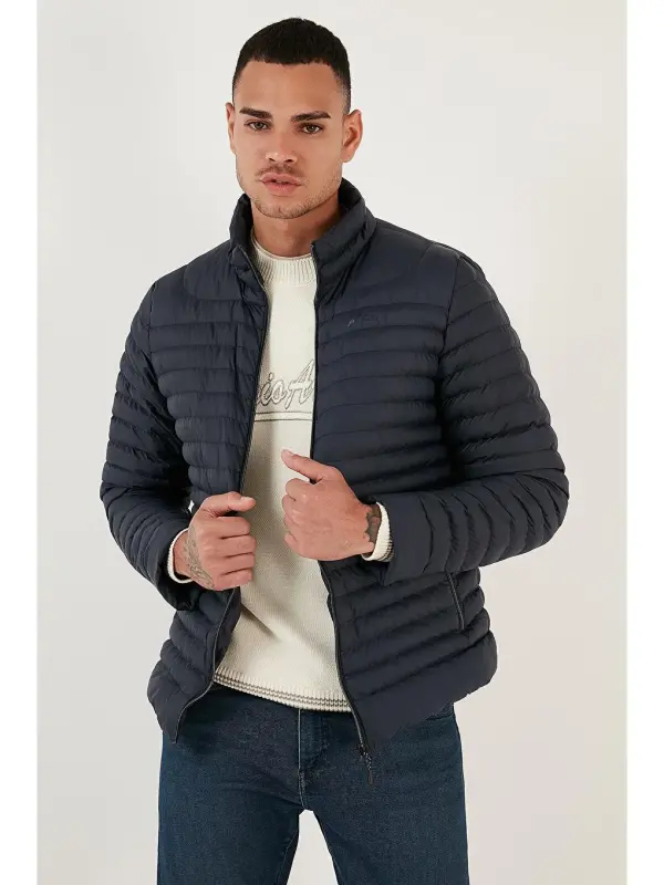 Suv o'tkazmaydigan Slim Fit cho'ntakli tik yoqali shishirilgan kurtka 649010-To'q ko'k - 3