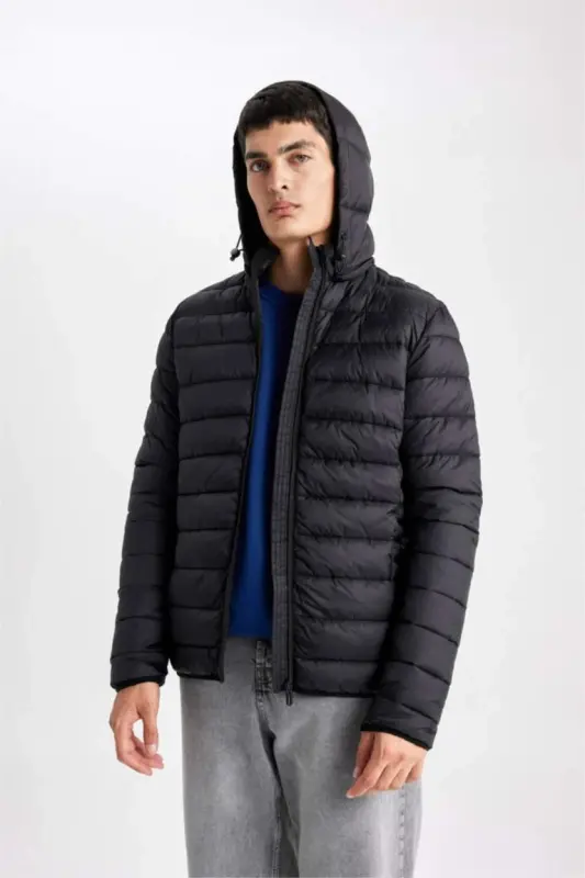 Suv o‘tkazmaydigan yengil pufax kurtka Slim Fit tor kesim Kapushonli fermuarli cho‘ntakli Mavsumiy qora - 4