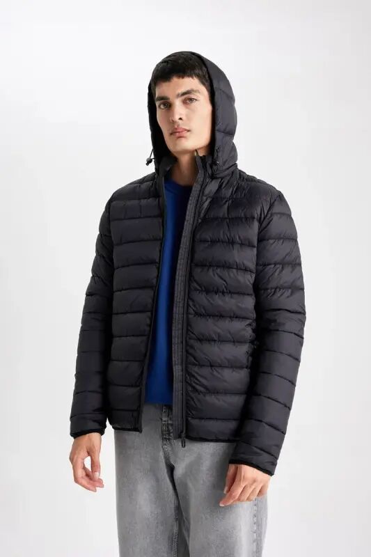 Suv o‘tkazmaydigan yengil pufax kurtka Slim Fit tor kesim Kapushonli fermuarli cho‘ntakli Mavsumiy qora - 4