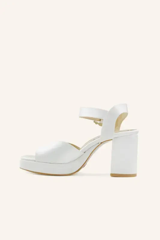 Свадебная обувь из атласа с перламутровым блеском So Vera на мини-каблуке - 3